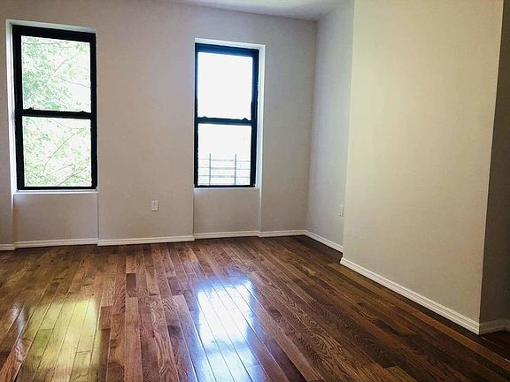 4th image of 256A Kosciuszko St #2F