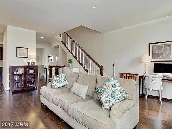 4th image of 822 Glenside Way