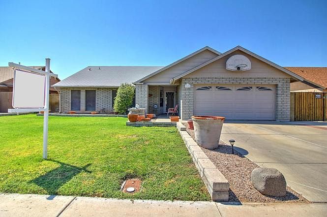 1st image of 7625 W Dahlia Dr