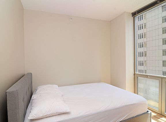 4th image of 222 N Columbus Dr APT 1111