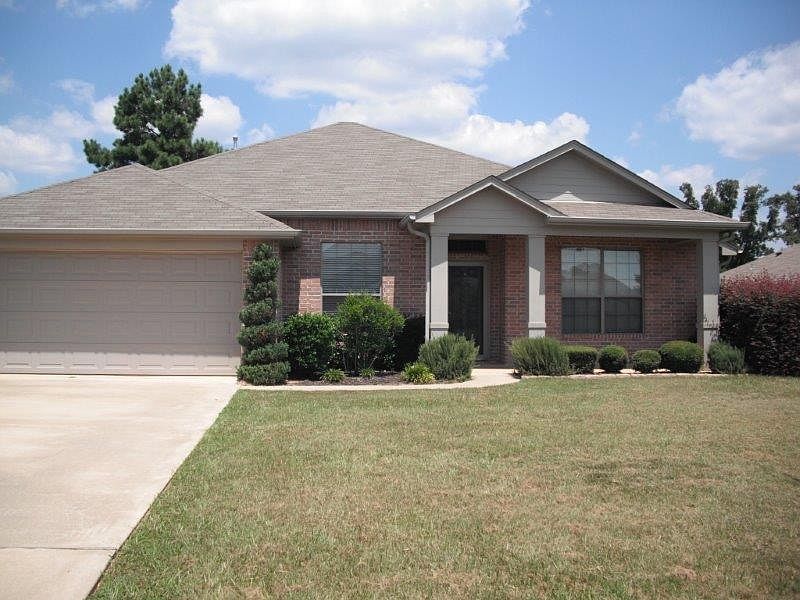 1st image of 2035 Cumberland Dr