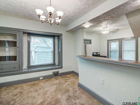 5th image of 3822 Sackett Ave