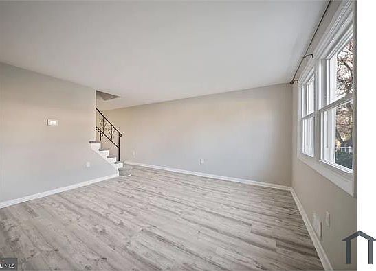 3rd image of 8505 Kings Ridge Rd