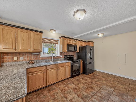 4th image of 6014 Carmel Dr NW