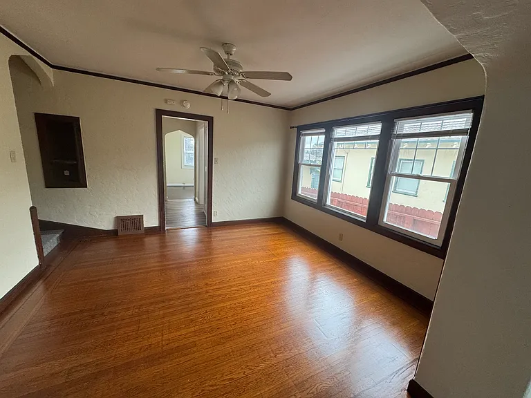 638 Alabama St — Photo 14