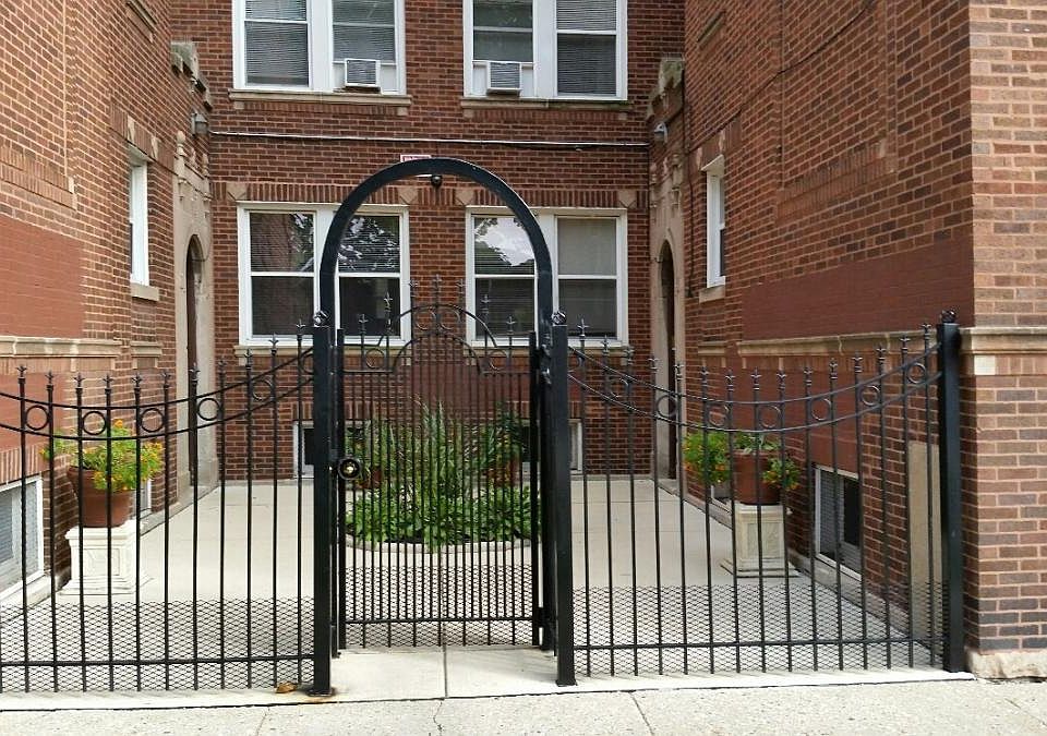 1st image of 3201 N Karlov Ave #3