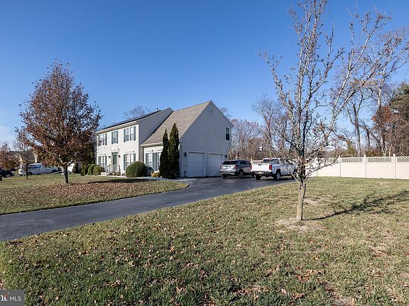 5th image of 1634 Cherokee Ln
