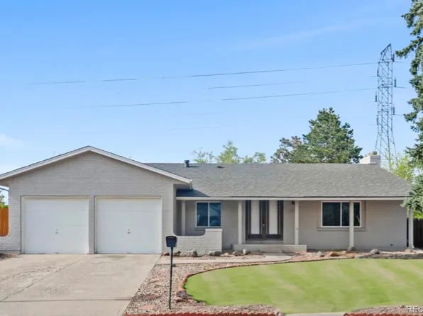 1903 S Newark Way, Aurora, CO 80014
