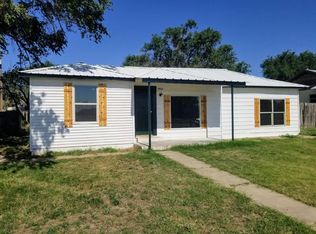 1512 Avenue D, Levelland, TX 79336