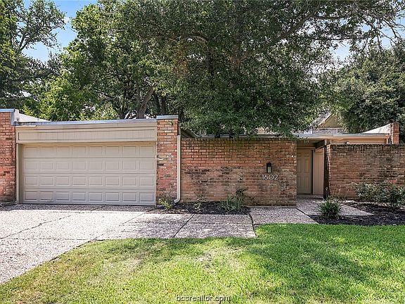 4th image of 1602 Wolf Pen Ct