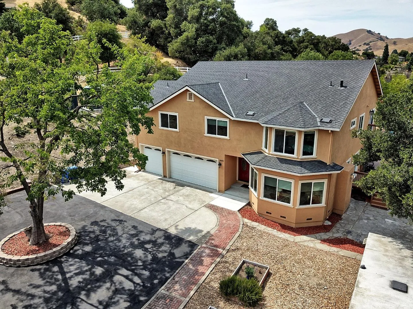 10001 Geri Ln photo 1