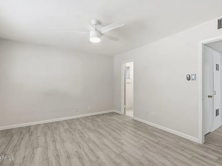 2401 N 66th St — Photo 24