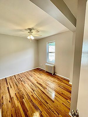 5th image of 347 Ross Ave #1