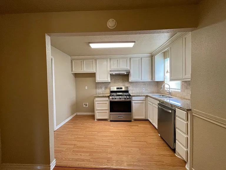 17261 County Line Rd — Photo 3