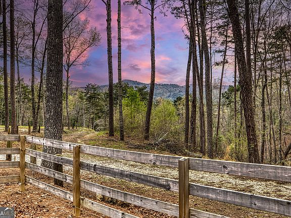 4th image of 133 Oasis Ridge Rd