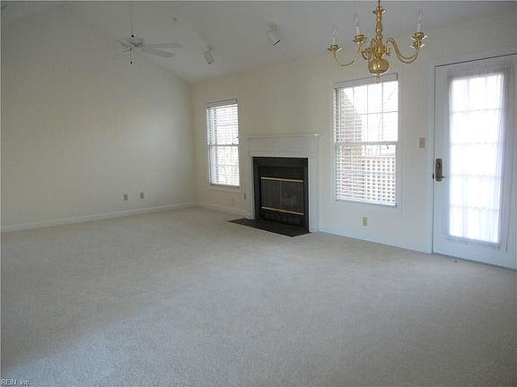 3rd image of 1101 Livorno Ct