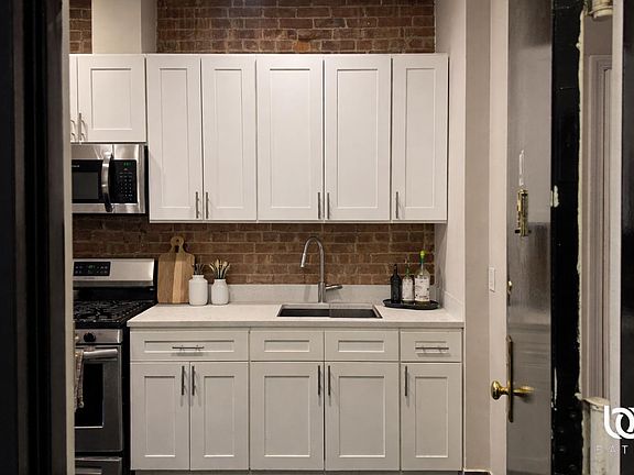 2nd image of 776 9th Ave APT 4N
