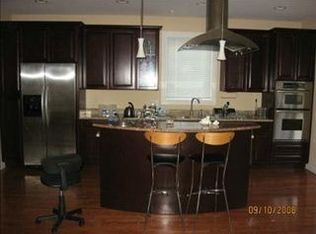 430 Traube Ave, Clarendon Hills, IL 60514