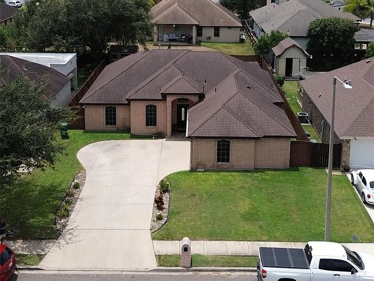 2504 Sevilla St — Photo 18