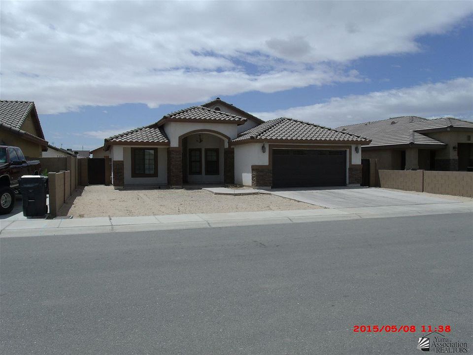 1st image of 2413 E Bermudez St