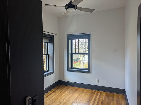4th image of 515 W Ionia St #B