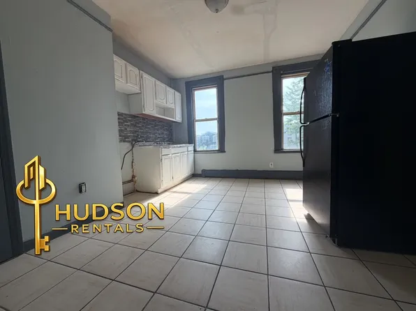 88 Clerk St Floor 2, Jersey City, NJ 07305