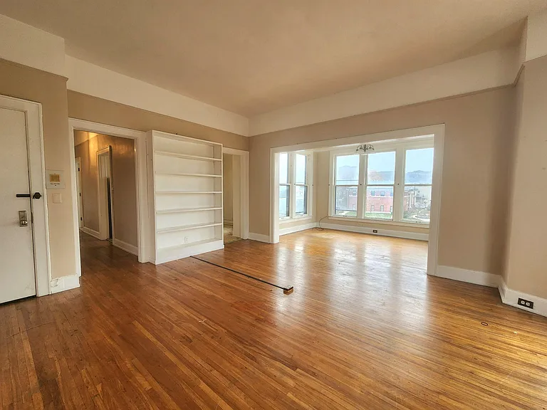 814 Center Ave #D — Photo 4