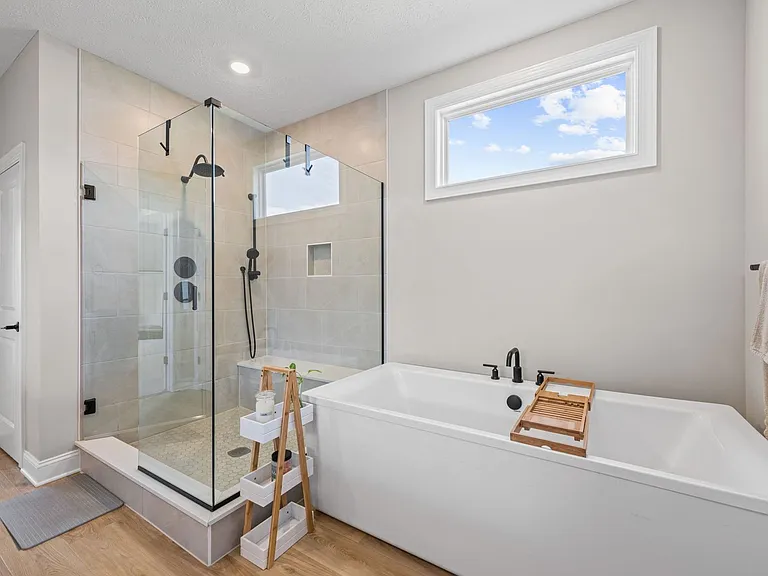 233 Lake Balaton Dr — Photo 28