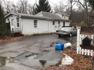 106 Lakeview Ter, Oakland, NJ 07436