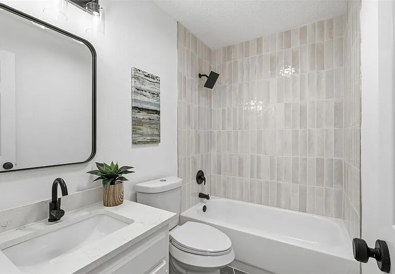 1379 Honeysuckle Ln — Photo 19