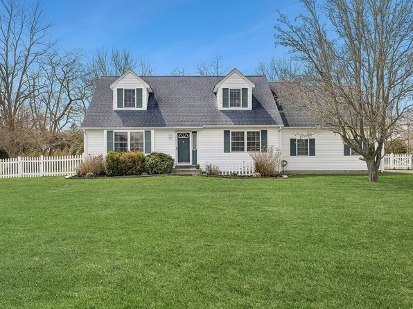 240 Lisa Dr, Southold, NY 11971