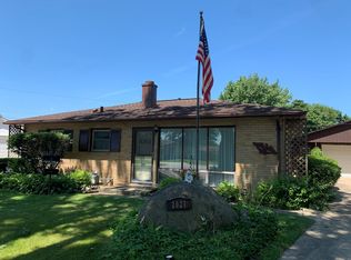 2021 Melba Pl, Peru, IL 61354