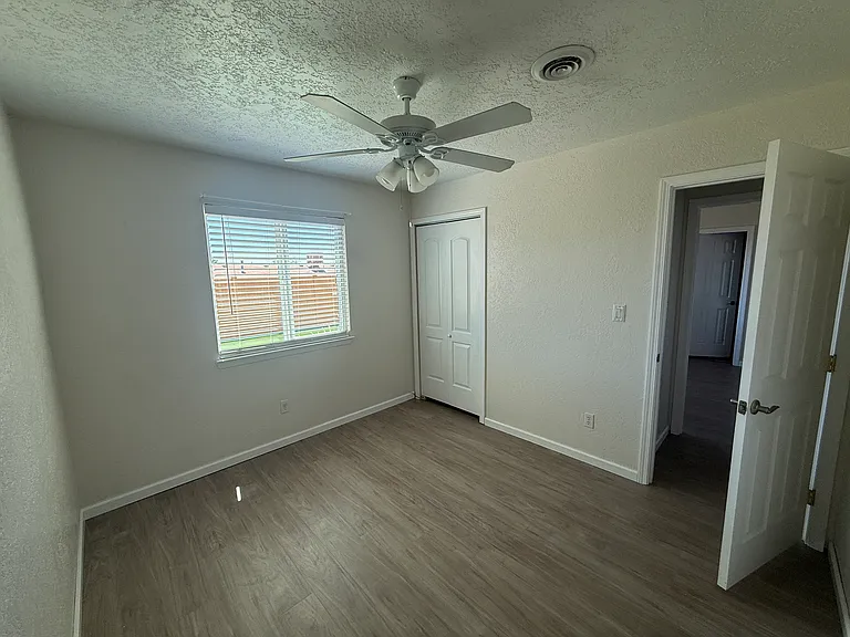 5537 Alder St — Photo 7