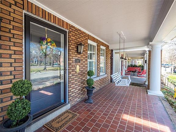 5th image of 3217 Monument Ave