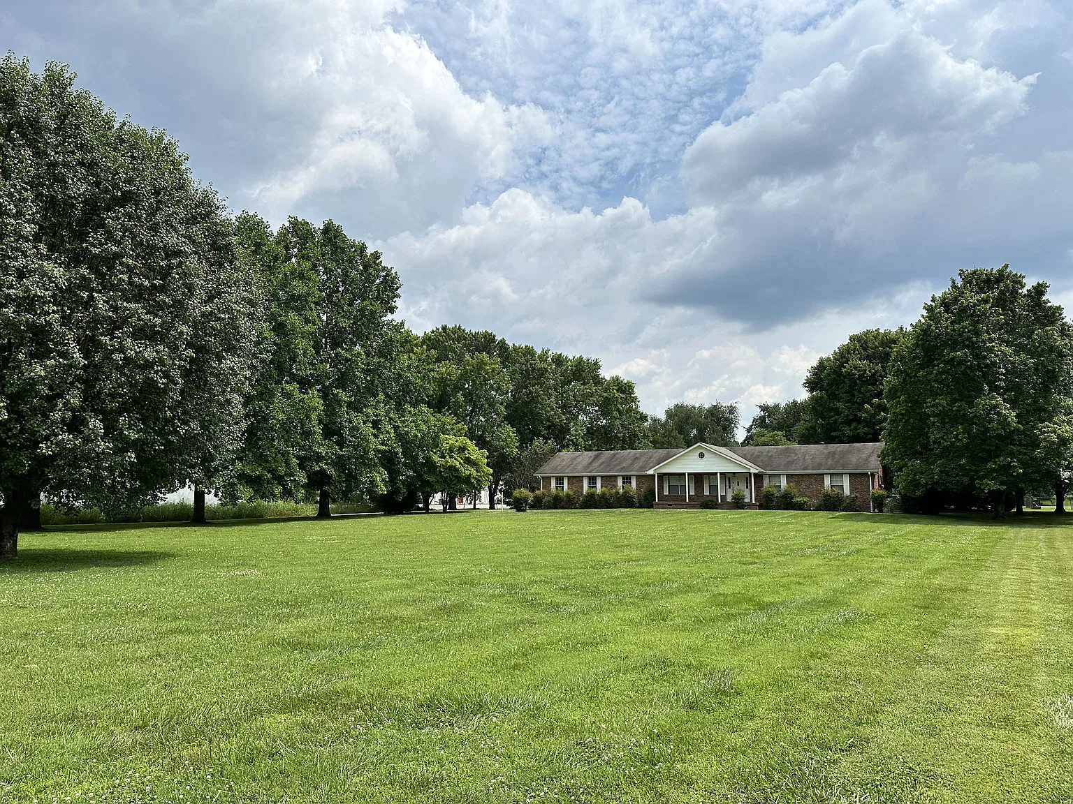 3 bed, 1411 sqft, $3,000 — Photo 3