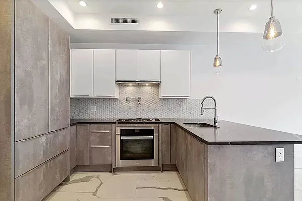 Rented by REAL New York | media 10