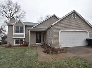 4311 Hunter Run Cir, South Bend, IN 46628