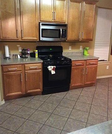 3rd image of 1439 Birkshire Ln