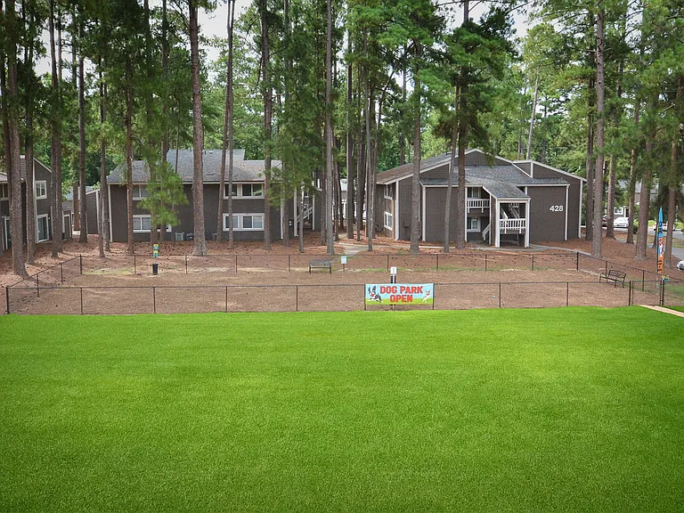 Leash-Free Dog Park at Keystone at Fayetteville, NC