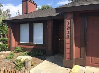 1015 E Oakridge Ave, Visalia, CA 93292