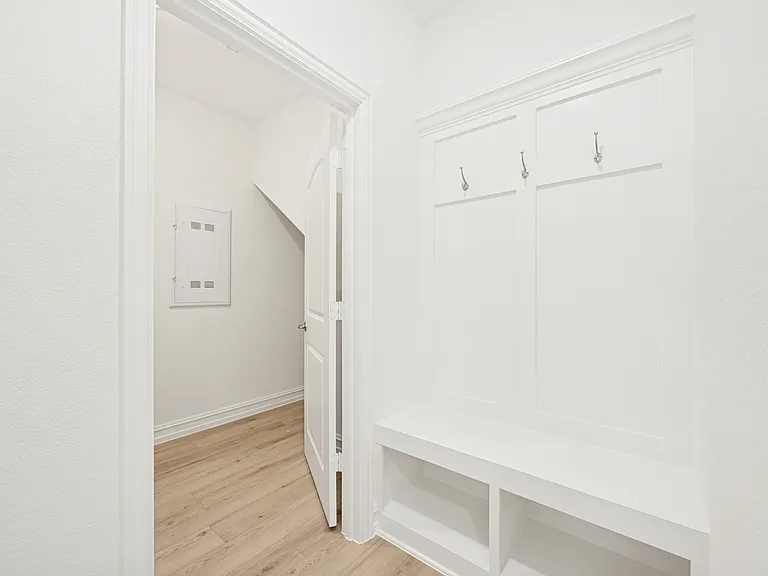 1708 Kendell St — Photo 20