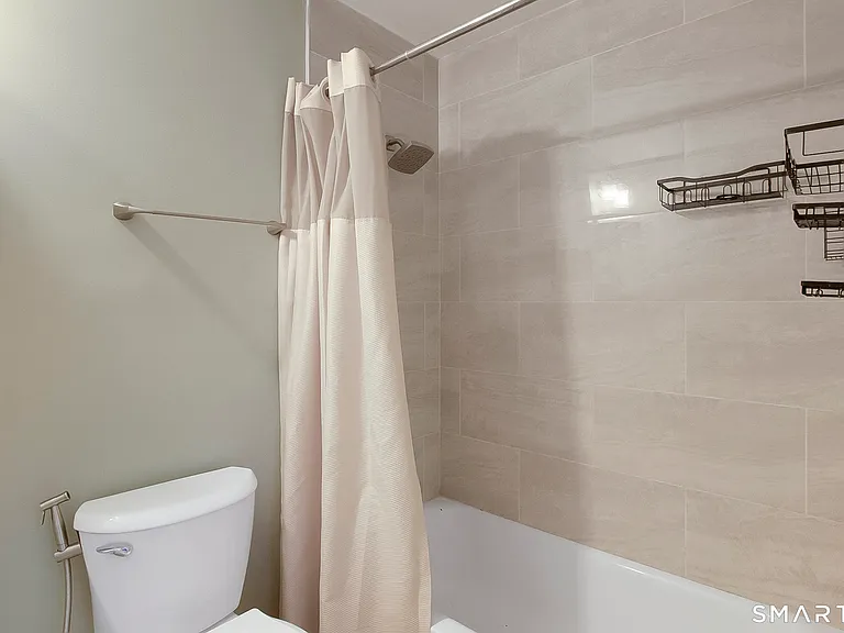 36 Woodbury Ave #2B — Photo 10