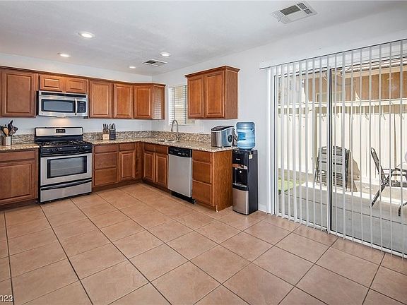 4th image of 11913 Haven St