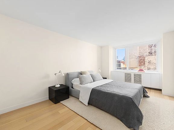 4th image of 301 W 53rd St APT 6C