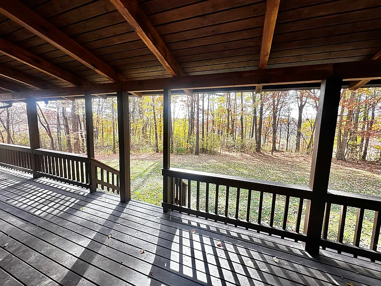 8900 Ravenna Rd — Photo 12