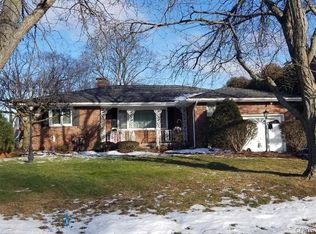 105 Wynthrop Rd, Syracuse, NY 13209