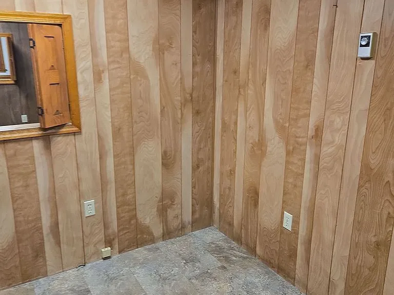203 Lincoln Way E — Photo 12