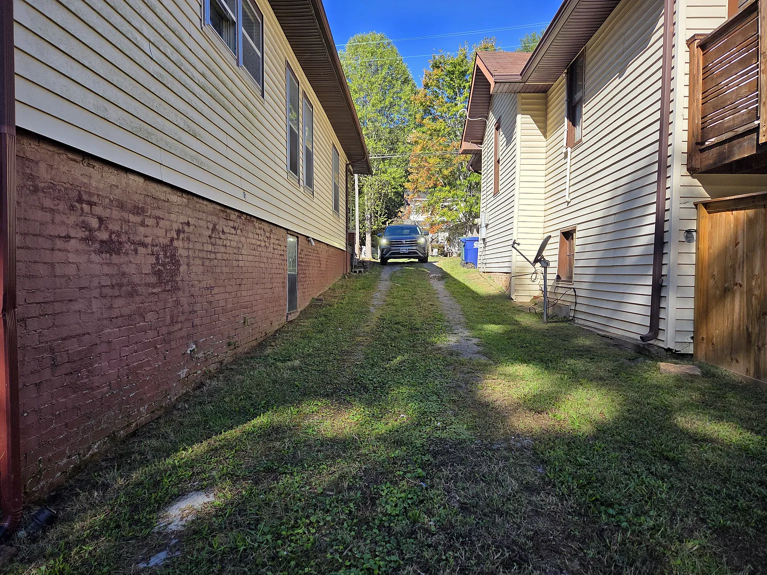 5204 Saint Elmo Ave — Photo 4