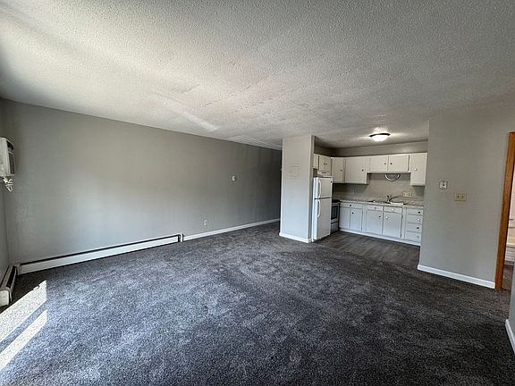 3rd image of 118 E Phillip Ave #14
