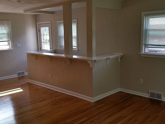 4th image of 5933 Dogwood Ave